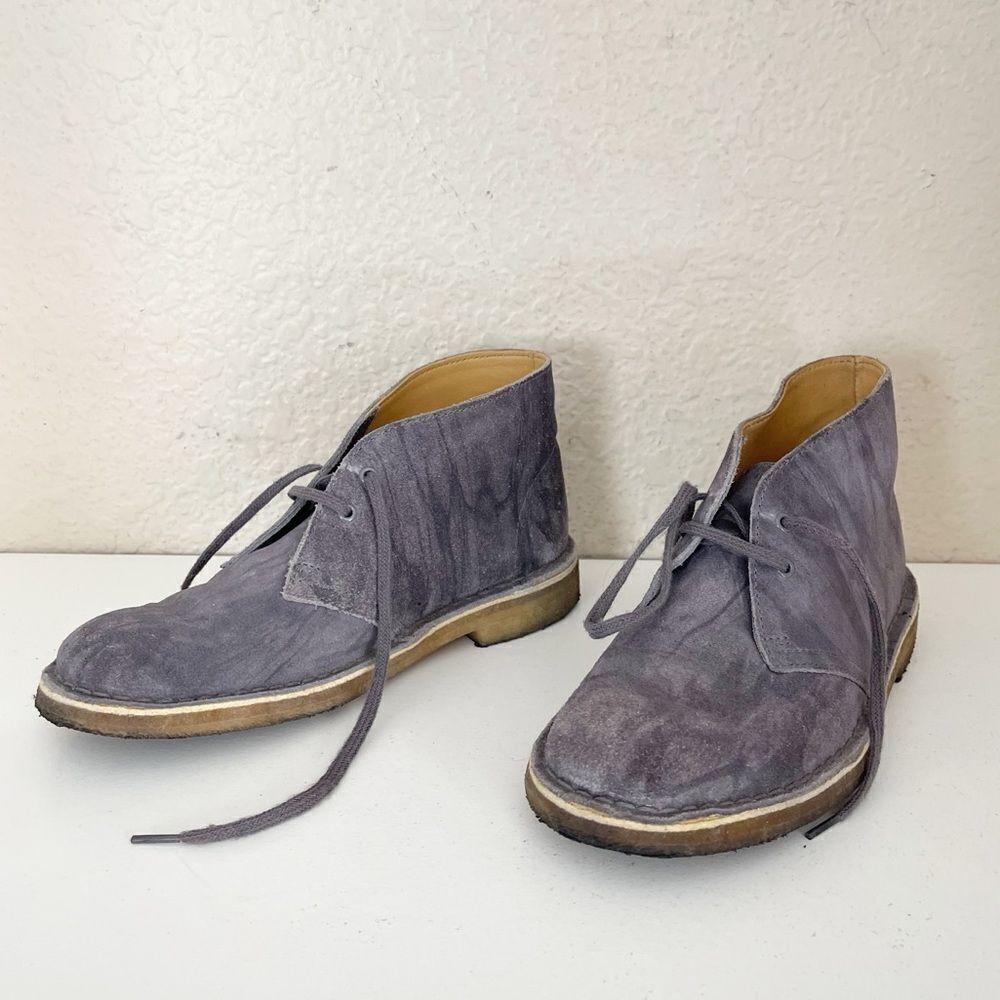 Clarks Women’s Chukka Dessert boots Boots in gray suede. 7.5 - Picture 17 of 17